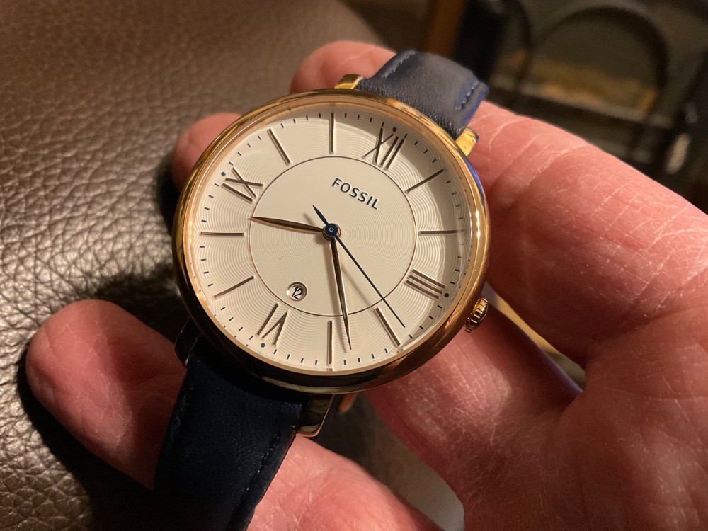 Fossil womens watch new batt rose gold tone clean fit to 8 in! Nice accurate