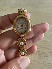 Lsotr Women’s Quartz Oval Dress Watch Gold Tone Faux Pearl Bracelet White Dial