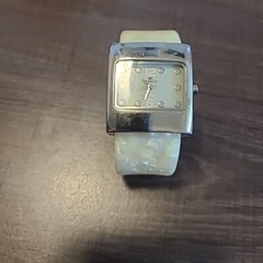 Denacci Watch Ladies Ivory Band Pre-Owned Work Travel Casual School Vintage