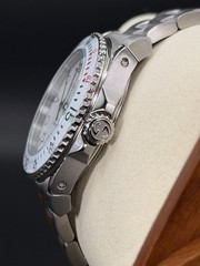 GUCCI YA136336 Unisex Dive White Wristwatch 40mm