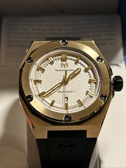 🔥🔥 NEW! TechnoMarine Coral Legacy Men’s Watch – 45mm Gold TM-416068