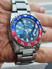Seiko ska Scuba Divers 200m Kinetic Prospex SKA369 5M62 in Red Blue