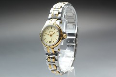 [MINT] GUCCI 9040L Ivory Dial Date Gold Two Tone Quartz Women’s Watch From JAPAN