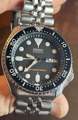 Seiko SKX007 Automatic Diver’s Watch Stainless Steel Jubilee Bracelet 7S26