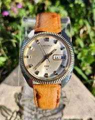 Vtg 1974 Seiko DX 6106-7047 Men’s 36mm Watch Automatic Two-Tone Fluted Bezel!!!