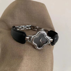 Women’s Retro Four Leaf Clover Quartz Watch Leather Bracelet Vintage Wristwatch
