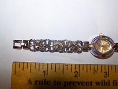 La Express Advance Women’s Quartz Watch 2 Tone Oval Face Fold Over Clasp. Works!