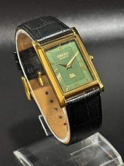 Vintage Classic Seiko Slim Quartz Men’s Wrist Watch -Leather Strap