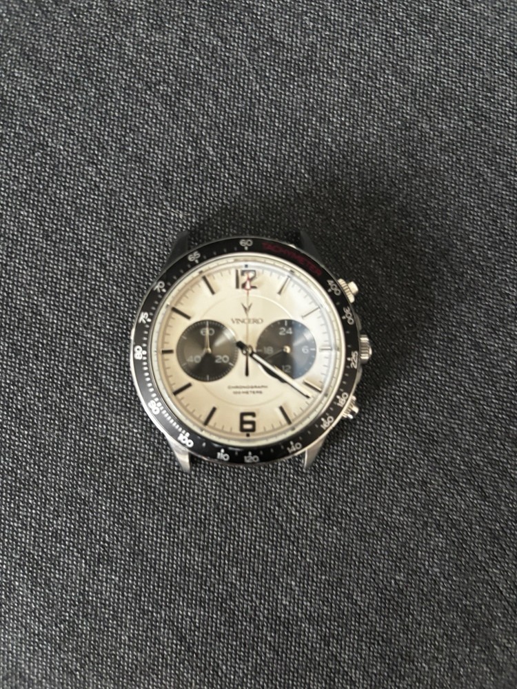 Vincero Chronograph Men’s Quartz Watch Tachymeter Black Bezel Silver Dial PANDA