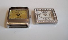 SET OF 2 SILVER FINISH WOMEN’S WATCH FACES FOR BEADING,RIBBON OR OTHER USE