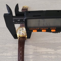 Disney Time Works Mickey and Friends Watch Ladies Gold Tone Leather Band VGUC
