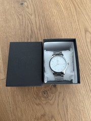 PX NEW Casual Everyday Silver Wth White Face Arctic Watch Mens