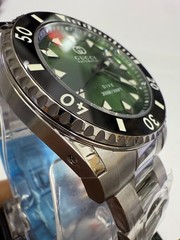 Gucci Dive SWISS Automatic Green Dial Stainless Steel Men’s Watch 40mm YA136363