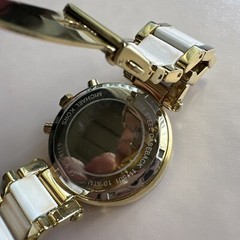 Michael Kors Parker MK6119 Wrist Watch for Women Gold & White Needs Battery Read