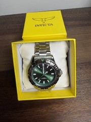 Invicta Specialty 69042 Green Sunray Dial 42mm Stainless Steel Mens Sport Watch