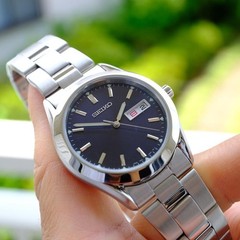 Seiko Quartz Mens Watch 19.5cm Wrist Navy Dial Day Indicator Day/Date Date