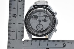 Swatch x Omega Mission to Earth Phase SO33M700 Bioceramic Quartz