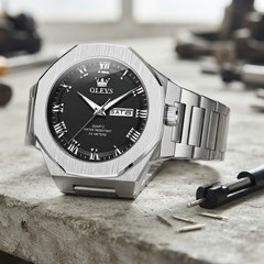 Stunning Black Dial Luxury Men’s Watch – Quartz, Waterproof & Scratch-Resistant