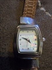 Mary Kay Watch Mother Of Pearl 12Hr. Dial Women’s 8 Inches Vintage Free Shipping