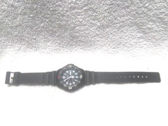 Casio Quartz Watch MRW-200H Day Date WR 10BAR Rot Bezel New Bat Works Great 1