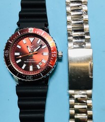 ONOLA RED DIAL 42MM DIVER AUTOMATIC QR STAINLESS STEEL BRACELET & SILICONE BAND!