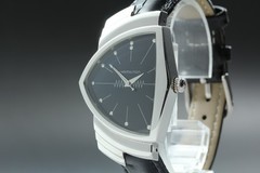 [Near MINT] HAMILTON Ventura H244112 33mm Black Dial Qz Men’s Watch From JAPAN