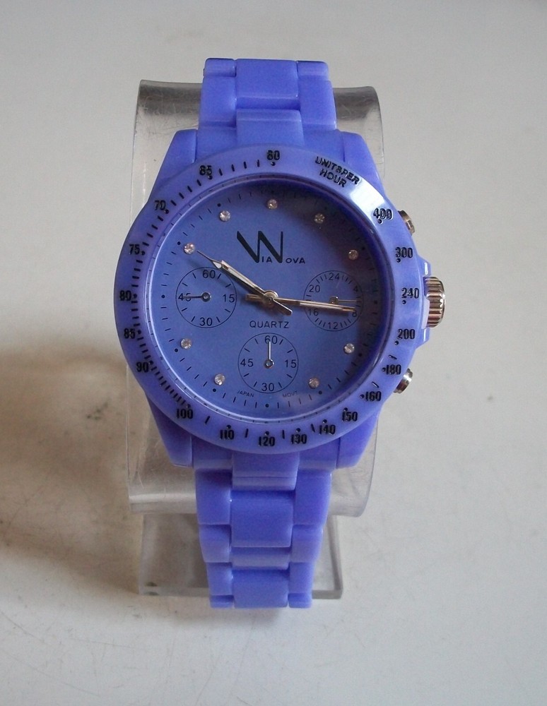 WOMEN’S RED, BLUE & LAVENDER BRACELET FASHION CASUAL WATCH