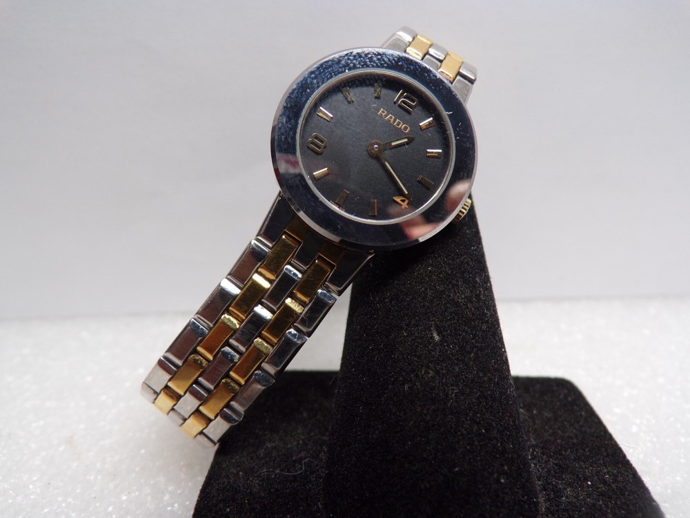 RADO Women’s DIASTAR 153.0344.3 Quartz Watch runs