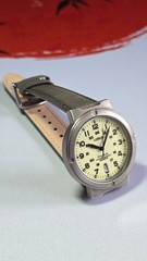 Lorus Men’s Titanium Quartz Field Watch – New Mineral Crystal & Strap – Mint
