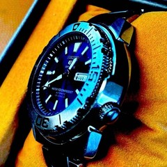 Dead Level Tuna Can SEIKO 5 Sports Automatic Diver 23 Jewels SNZE93k1