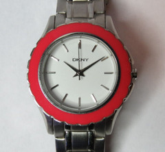 NICE WOMENS DKNY QUARTZ SPORT 5 ATM PINK BEZEL WATCH FRESH BATTERY RUN’S,