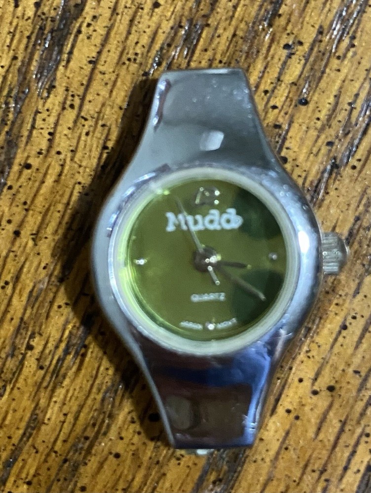 Mudd Women’s Watch Silver Tone Blue-Green Dial. New Battery.