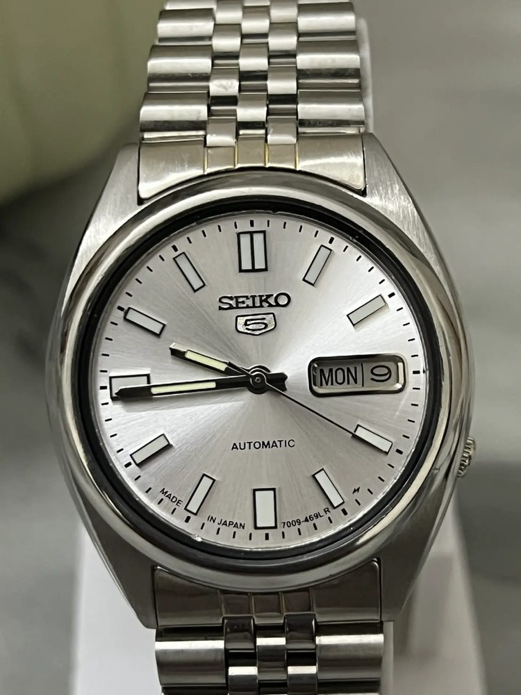 Seiko 5 Men’s Automatic 7009 Silver Dial Japan Made Wristwatch