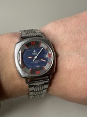 Vintage Basis Hunter Swiss Made 17 Jewels Mens Watch Blue Dial Date Working