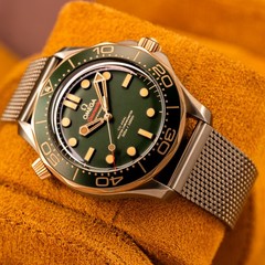 Omega Seamaster Diver 300M 210.90.42.20.10.001 Titanium Bronze Gold Green 42mm