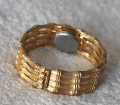 Vintage VANTAGE Hidden Watch Bracelet Women’s Gold Tone Hinged Bangle 70s 80s