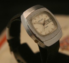 Men’s serviced vintage Soviet 1970’S Poljot 17J “TV DIAL” wristwatch runs well