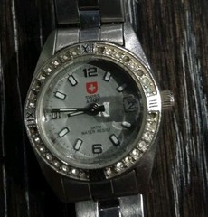 Victorinox Swiss Army Ladies Diamond Face Watch New Battery Works Great With Box