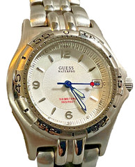 GUESS WATERPRO WOMEN’S ANALOG 32mm WATCH DATE SS BRACELET NEW BATTERY PRISTINE