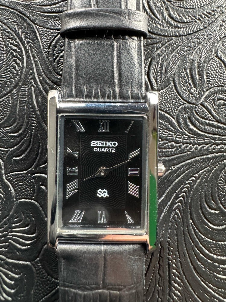 RARE Vintage Seiko Slim Quartz Gentlemen’s Wrist Watch