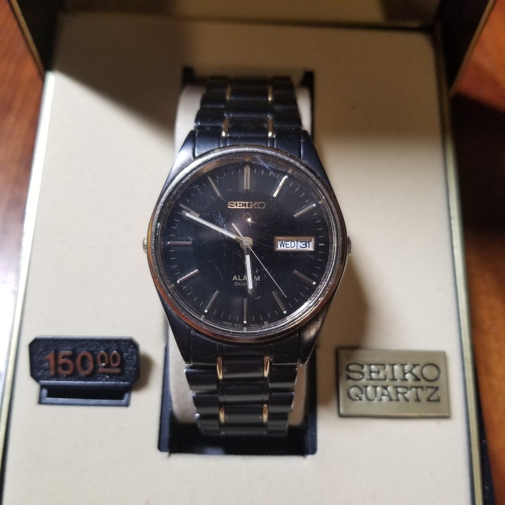 Vintage Seiko Quartz Mens Watch Black Gold Accents Not Tested GMM