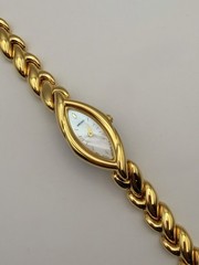 Seiko Women’s 4N00-6739 Vintage Gold Link Quartz Watch Mother-of-Pearl Dial