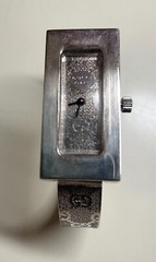 Vintage~GUCCI Italy WOMENS Analog WRISTWATCH~Fold-Over Clasp Bracelet~SILVERTONE