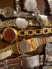 HUGE Lot 80 Vintage Now Used Watches few run GoldSilver Tone ELGIN SEIKO BULOVA+