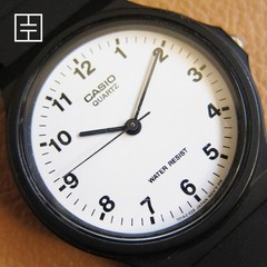 CASIO MQ-24 Unisex Quartz Watch w/ White Dial & Arabic Numerals