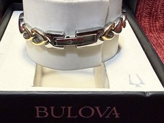 🔥🔥NEW- Women’s Bulova Watch Two Tone Classic Heart Shaped Links 98V02 New B+
