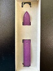 Avon Quartz Wristwatch Ombre Round Face Purple Pin Buckle Clasp Band Women’s