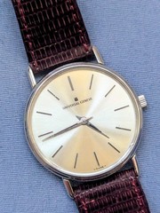 Universal Geneve Champagne sunburst dial vintage unisex watch **RUNS FAST**
