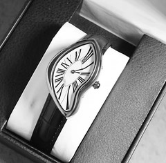 Alien Crash Melt Twist Y2K Watch kiosk Men’s Fashion Trendy Retro Design Niche