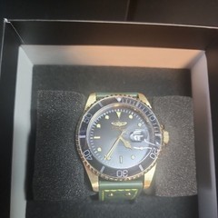 Invicta Pro Diver Men’s Watch – 43mm, Dark Green (22075)- Genuine Calf Leather